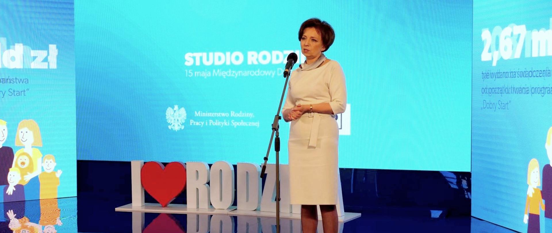 Minister Marlena Maląg - Studio rodzina