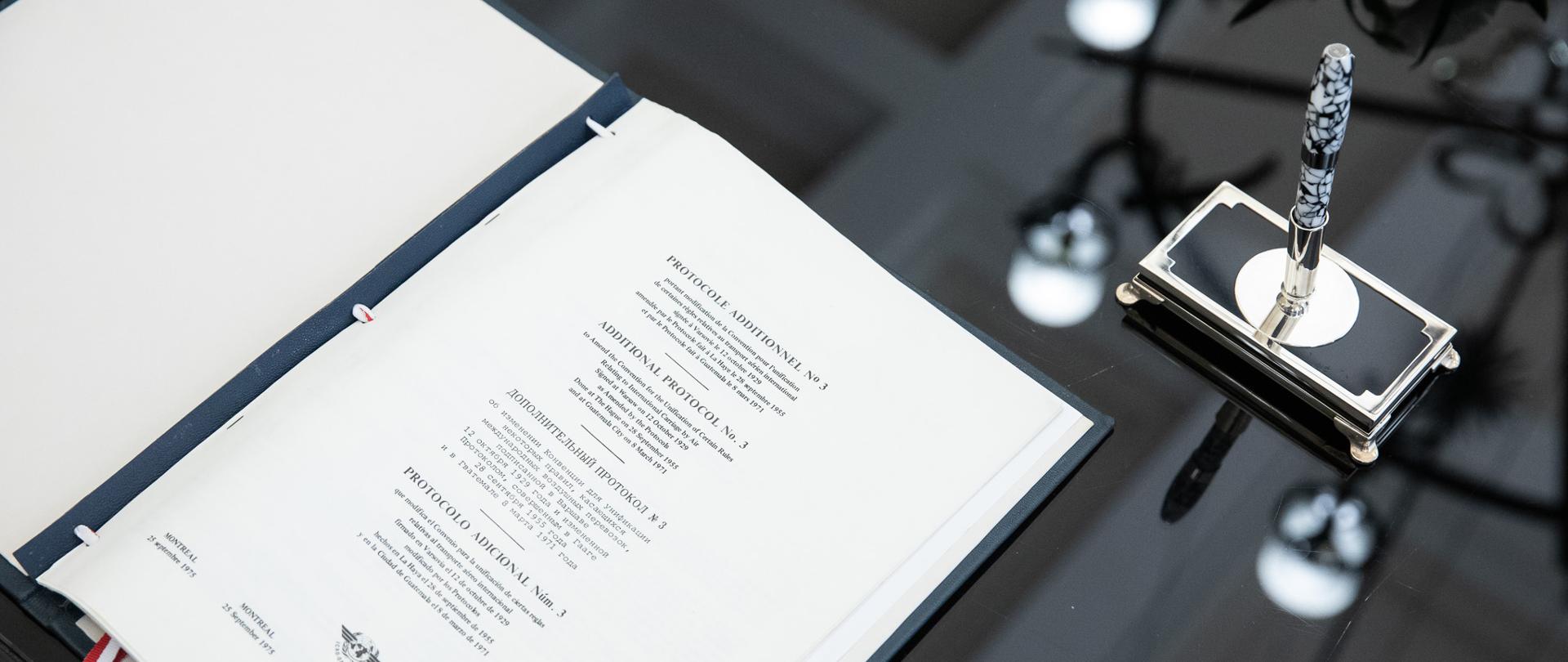 2021.04.14 Warszawa . Minister Piotr Wawrzyk . Podpisanie przez Ambasadora Peru Protokolu nr 3 do Konwencji Warszawskiej .Fot. Tymon Markowski / MSZ