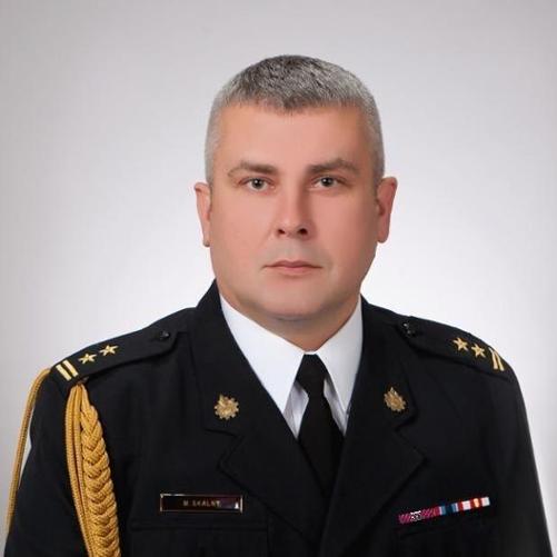 Zastępca Opolskiego Komendanta Wojewódzkiego PSP bryg. Marcin SKALNY w mundurze galowym