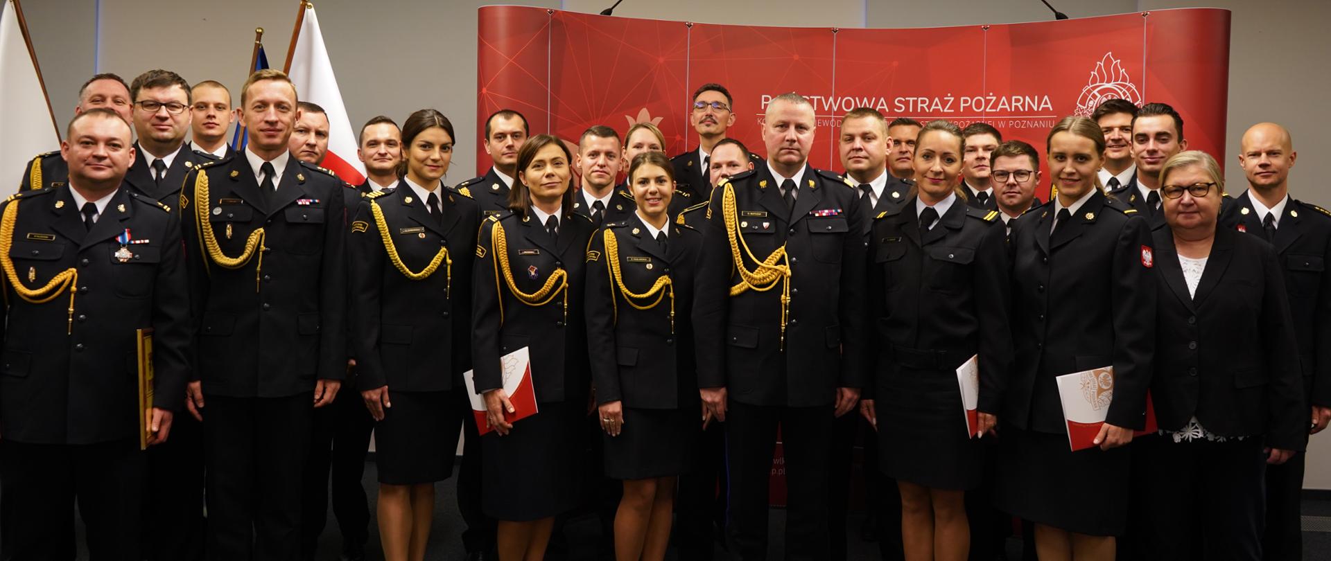 zdjęcie grupowe strażaków 