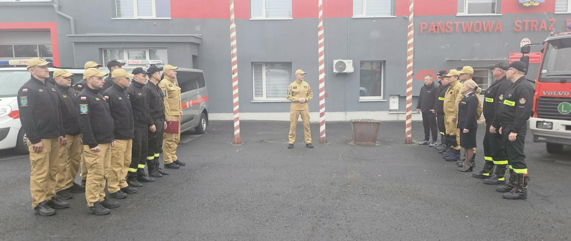 Przekazanie pojazdów dla jednostek Ochotniczych Straży Pożarnych powiatu nyskiego