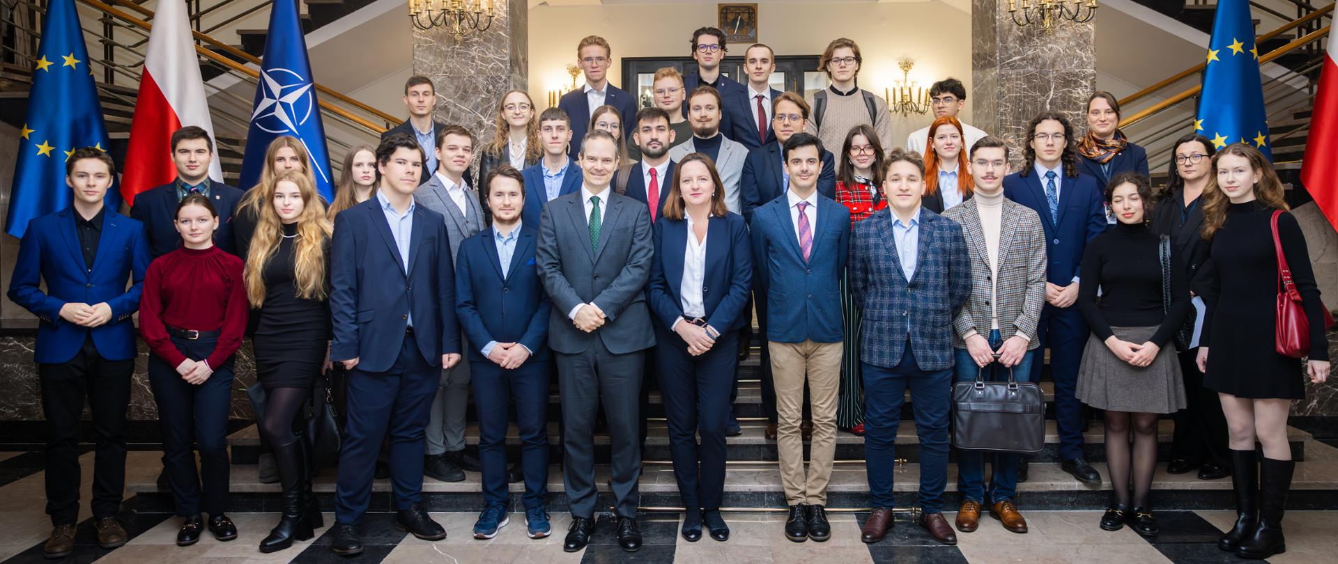 Spotkanie wiceminister Anny Radwan-Röhrenschef ze studentami