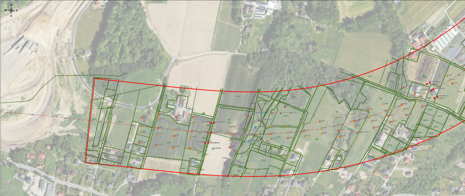 Ortofotomapa części Bielska-Białej z naniesionym przebiegiem Beskidzkiej Drogi Integracyjnej i wykazem planowanych odwiertów geologicznych
