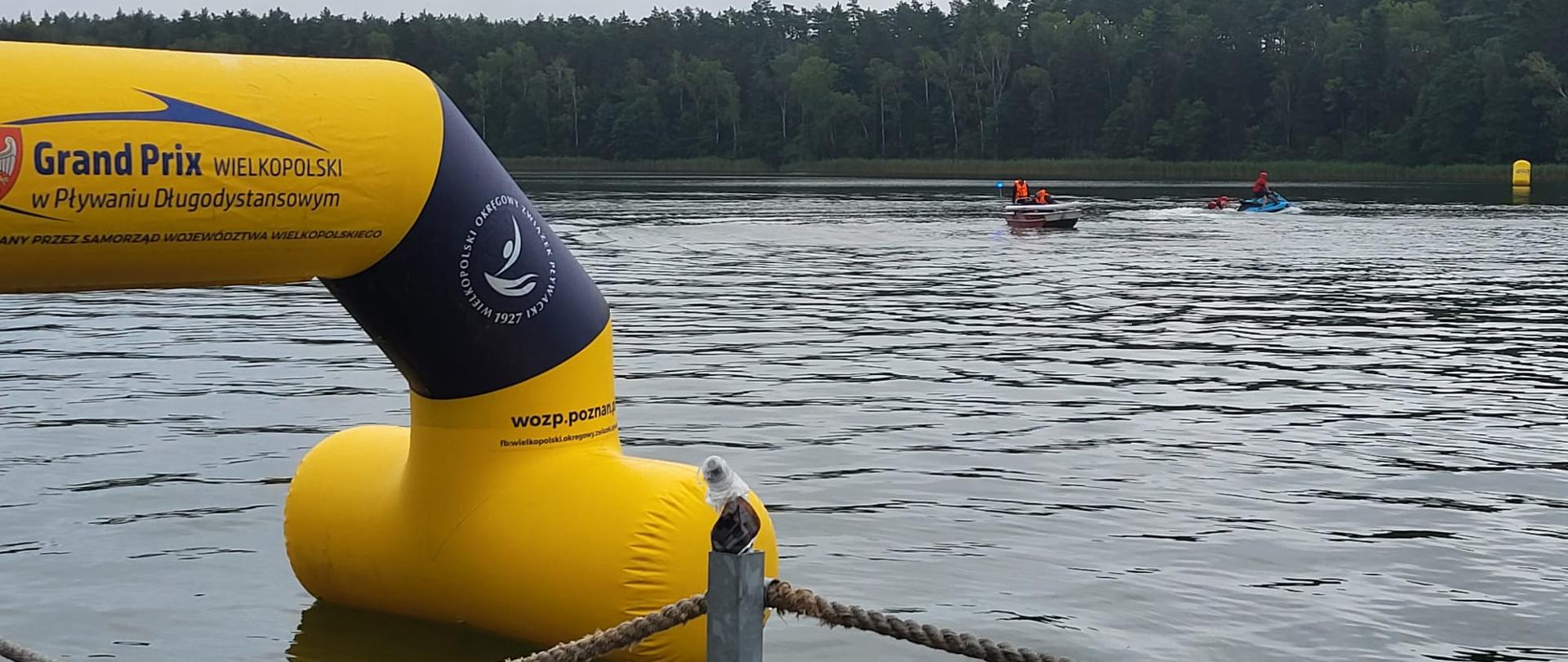 Strażacy JRG Złotów podczas pokazu ratownictwa wodnego