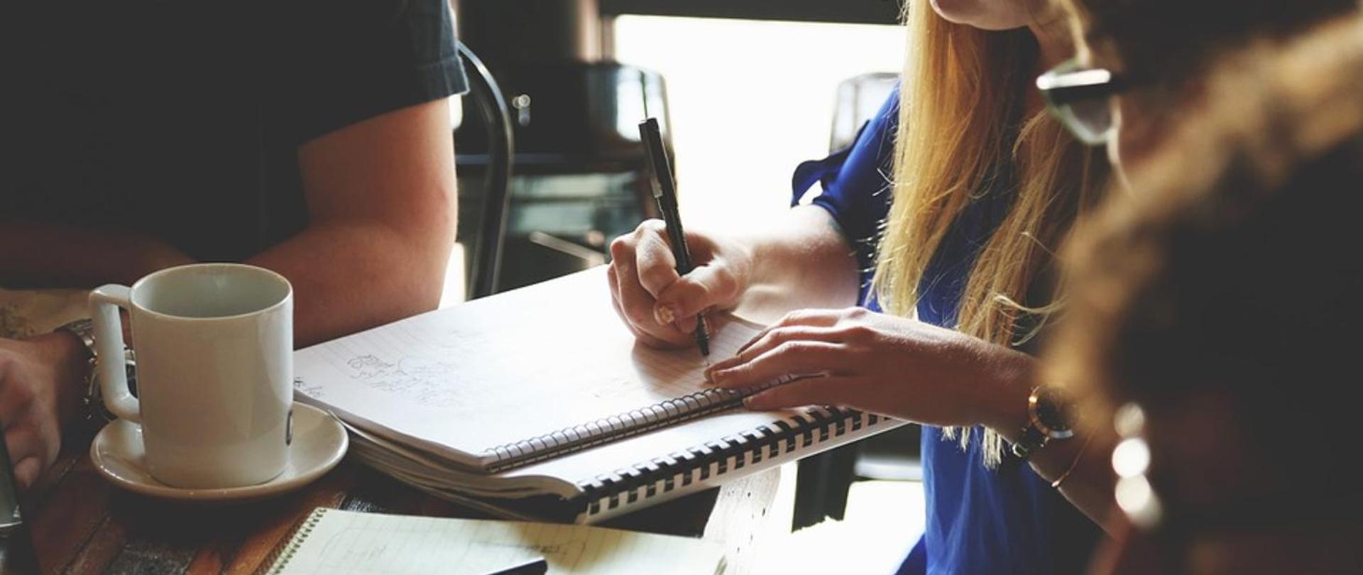 Zasiłek dla bezrobotnych w górę