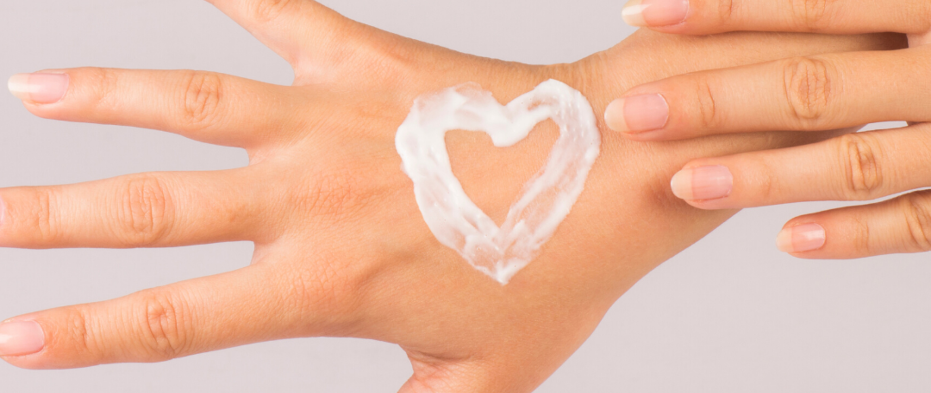 krem na dłoni