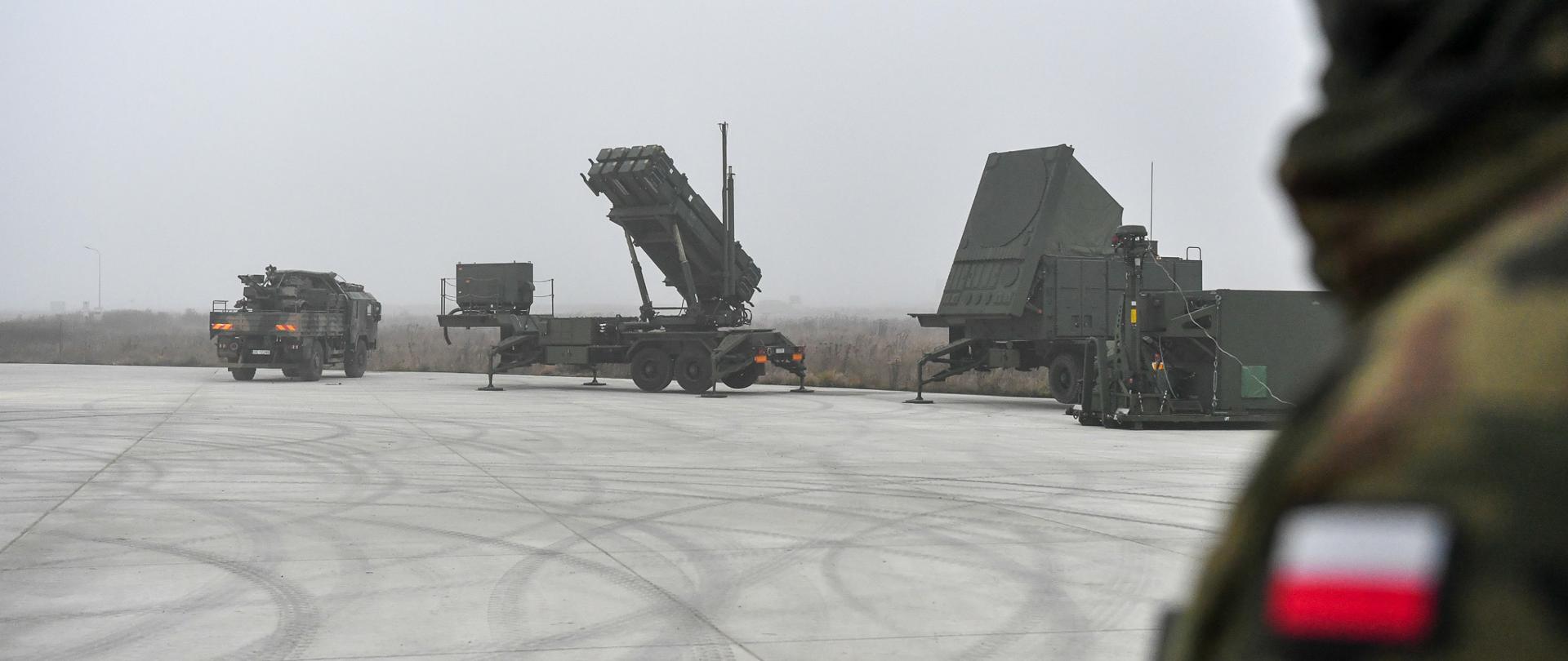 18 grudnia 2025 r. w 3. Warszawskiej Brygadzie Rakietowej OP w Sochaczewie, wicepremier - minister obrony narodowej Władysław Kosiniak-Kamysz wziął udział w uroczystości ogłoszenia osiągnięcia pełnej gotowości 37 dywizjonu rakietowego Obrony Powietrznej do włączenia w narodowy oraz sojuszniczy system obrony powietrznej. Fot. plut. Wojciech Król/MON
