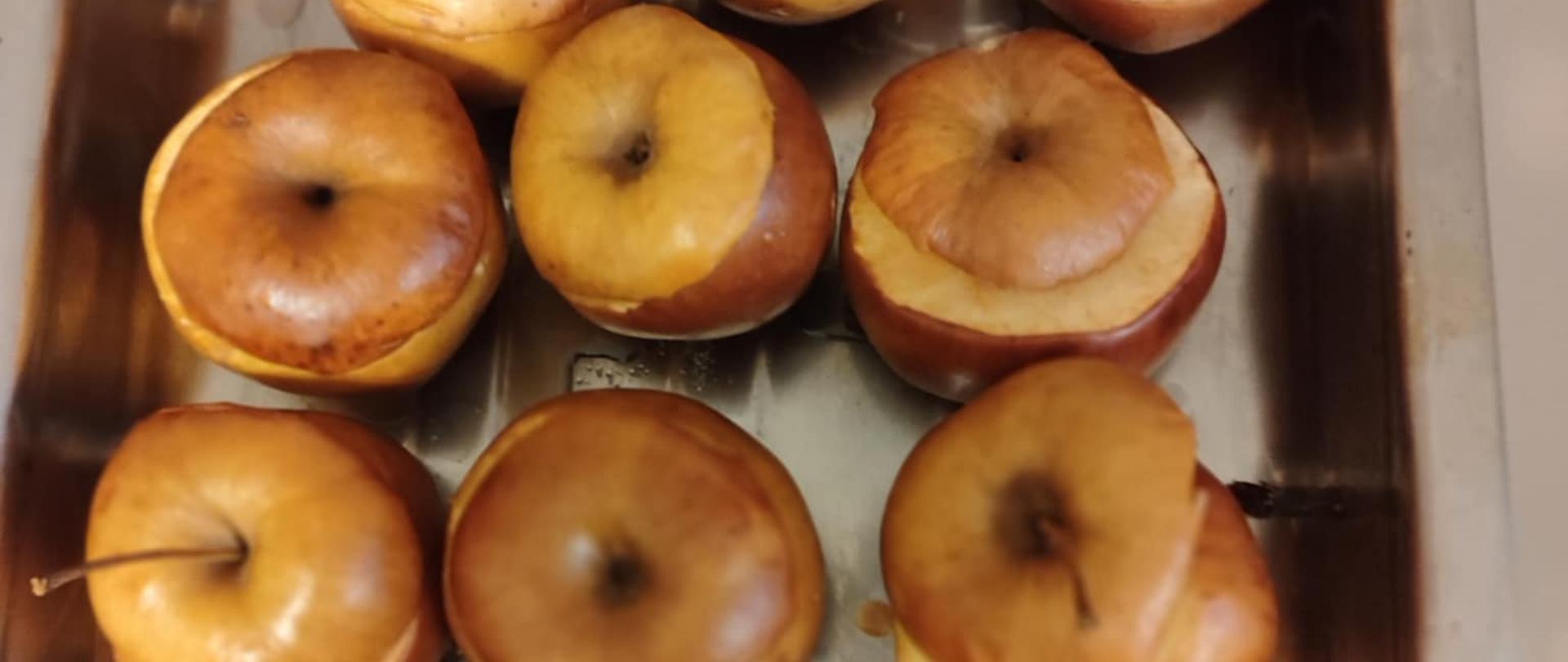 Pieczone jabłuszka