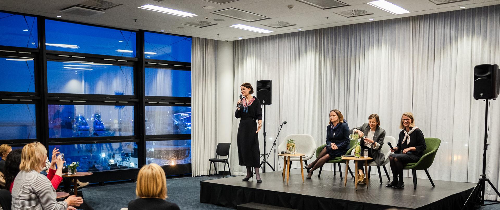 Wiceminister Anna Radwan-Röhrenschef uczestniczyła w wydarzeniu Konsulat Kobiet w Gdyni