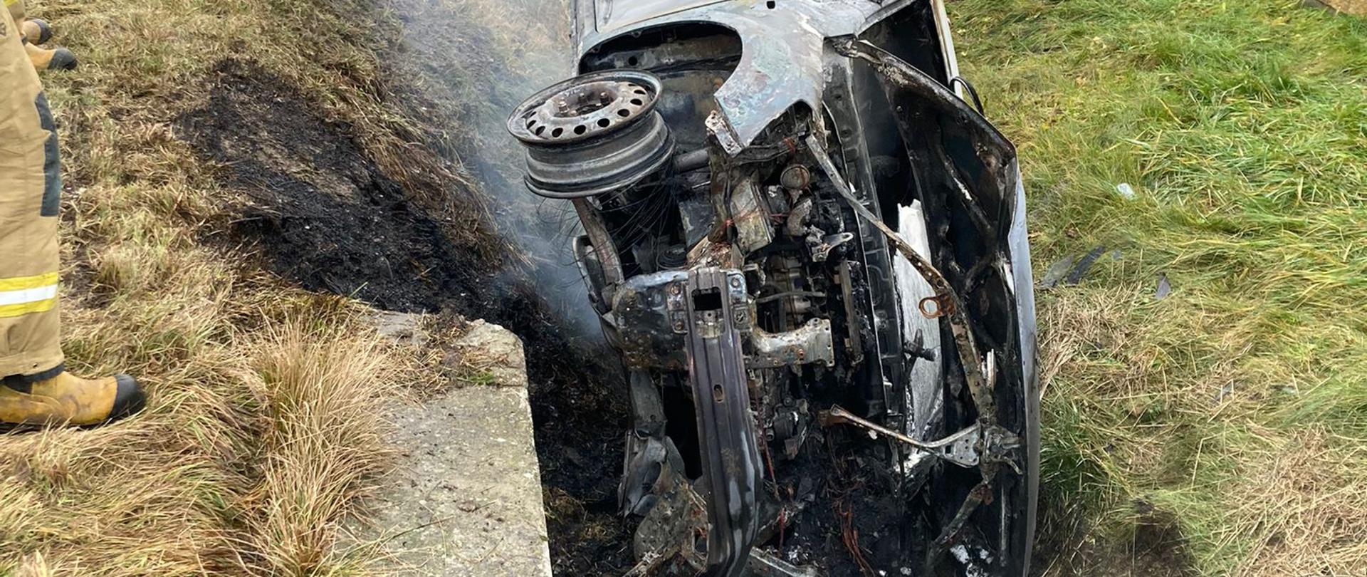 Pożar samochodu w m. Mieszki Wielkie