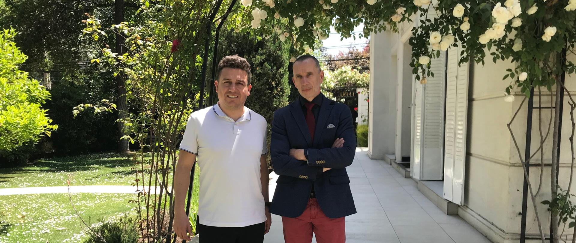 spotkanie Ambasadora Jacka Gawryszewskiego z Felipe Céspedes, chilijskim śpiewakiem operowym