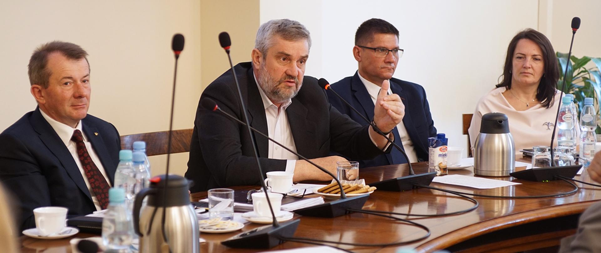 Spotkanie Ministra Ardanowskiego z lekarzami weterynarii