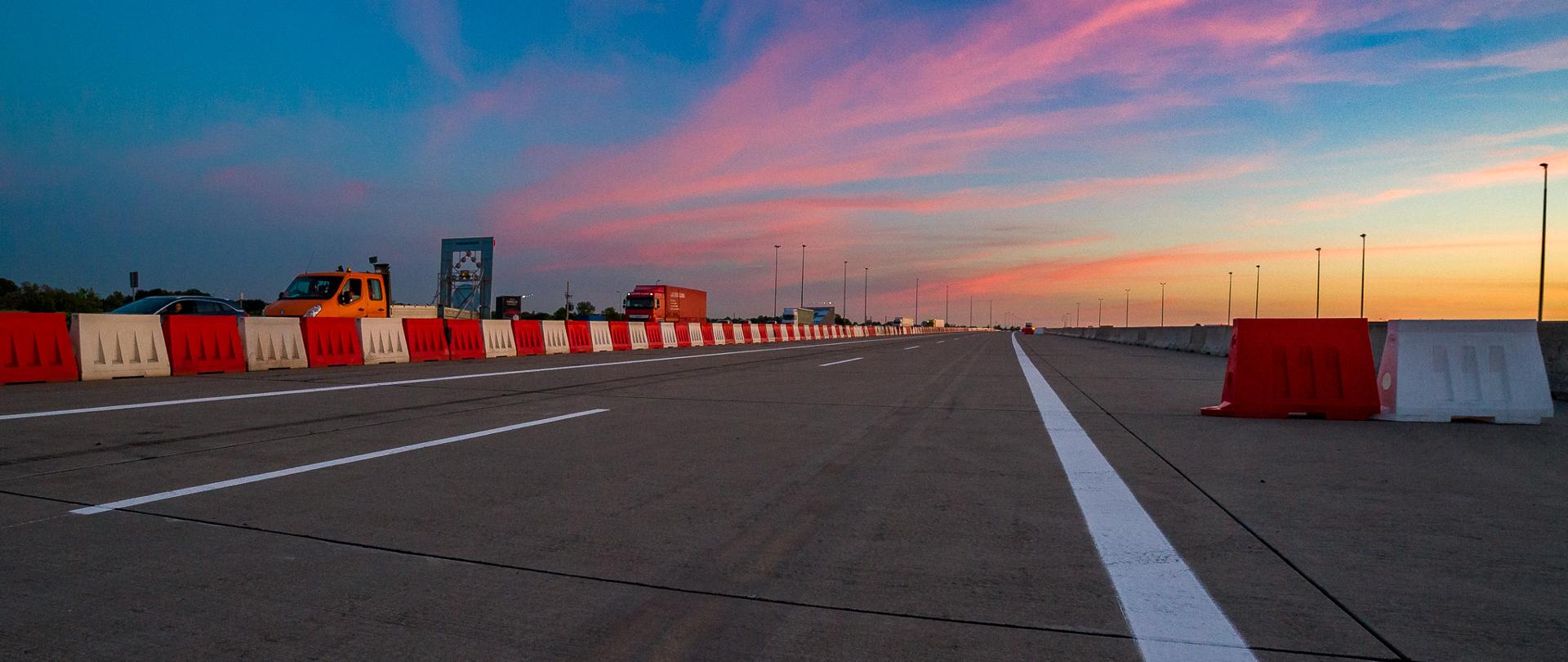 A2 zmiana organizacji ruchu na PPO Pruszków, rozstawione separatory