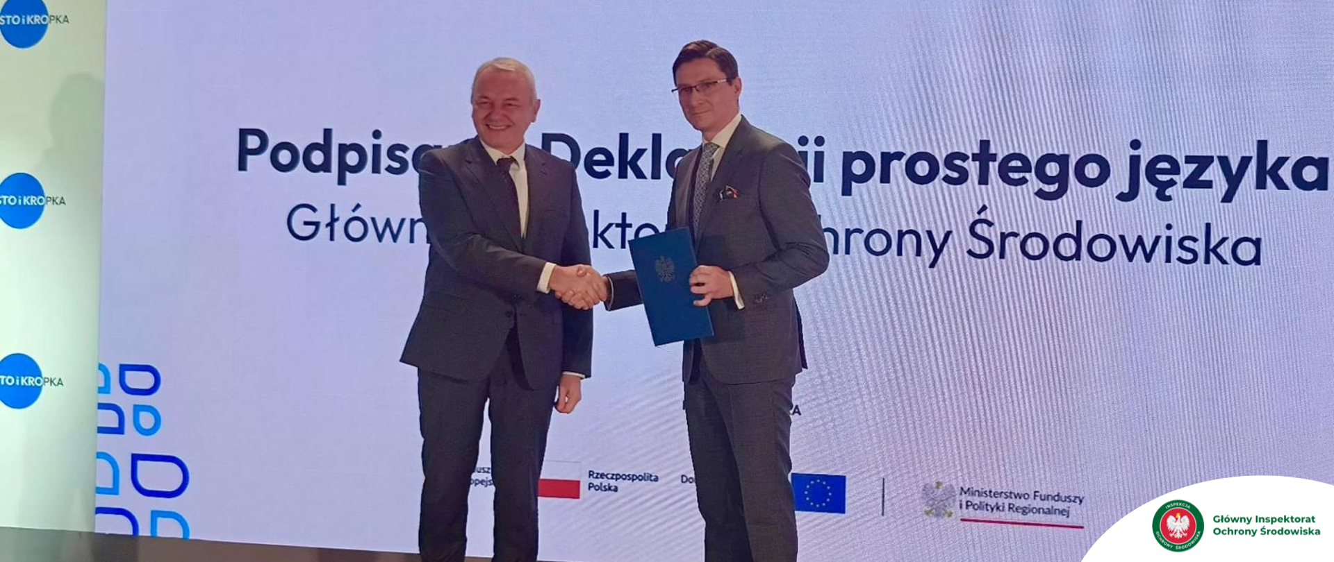 Scena, uścisk dłoni, gratulacje