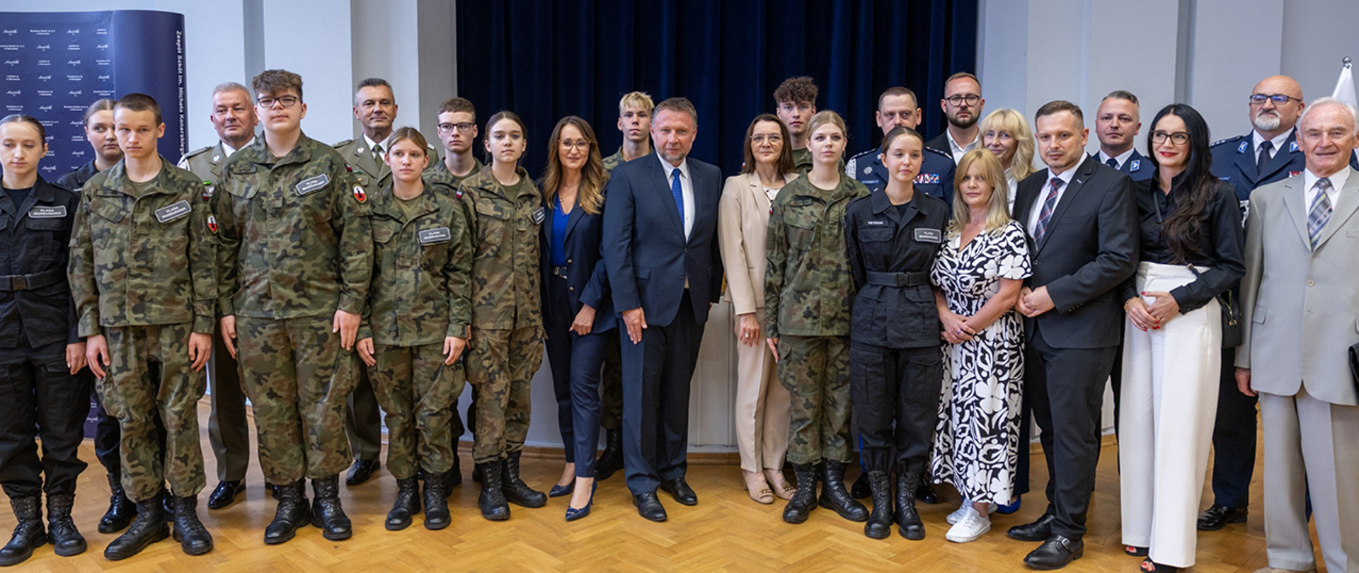 Ruszają klasy mundurowe w liceach i technikach