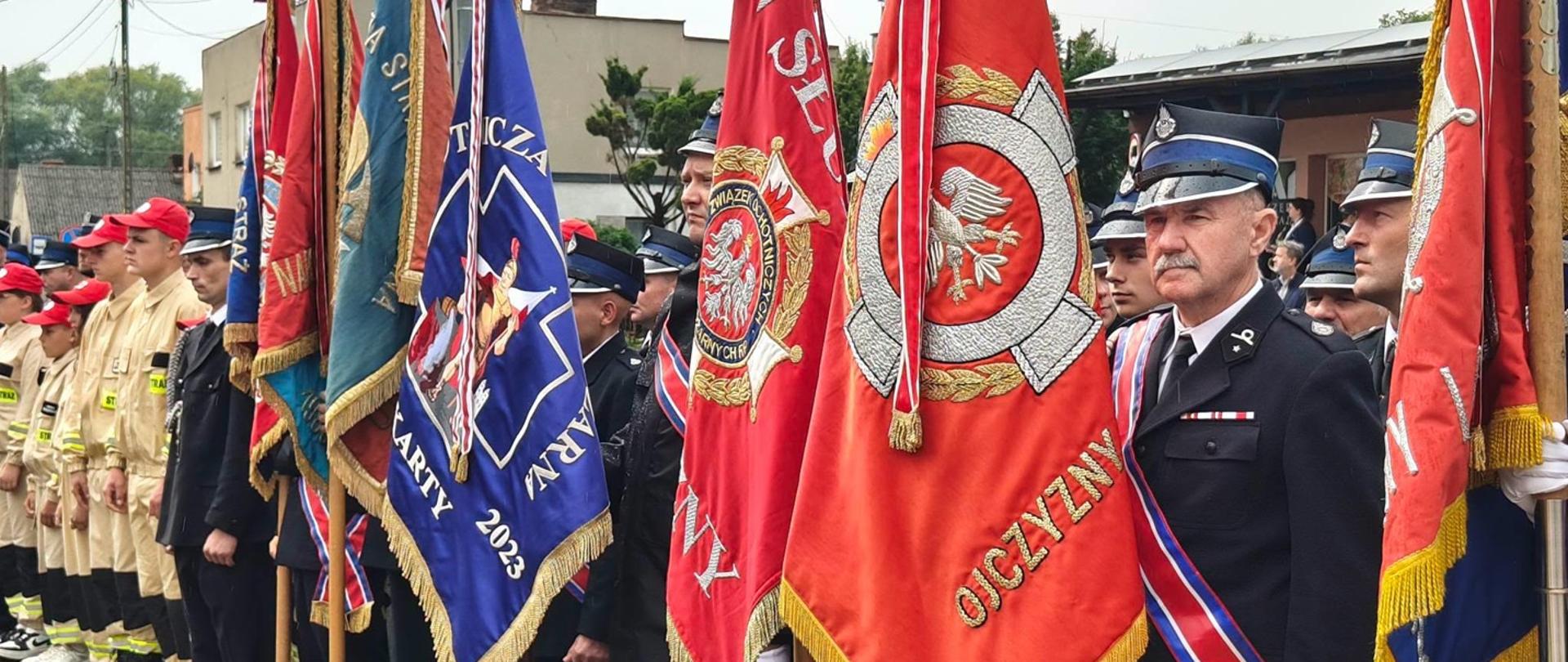Uroczystość z okazji nadania sztandaru oraz jubileuszu 100-lecia istnienia Ochotniczej Straży Pożarnej w Bratianie