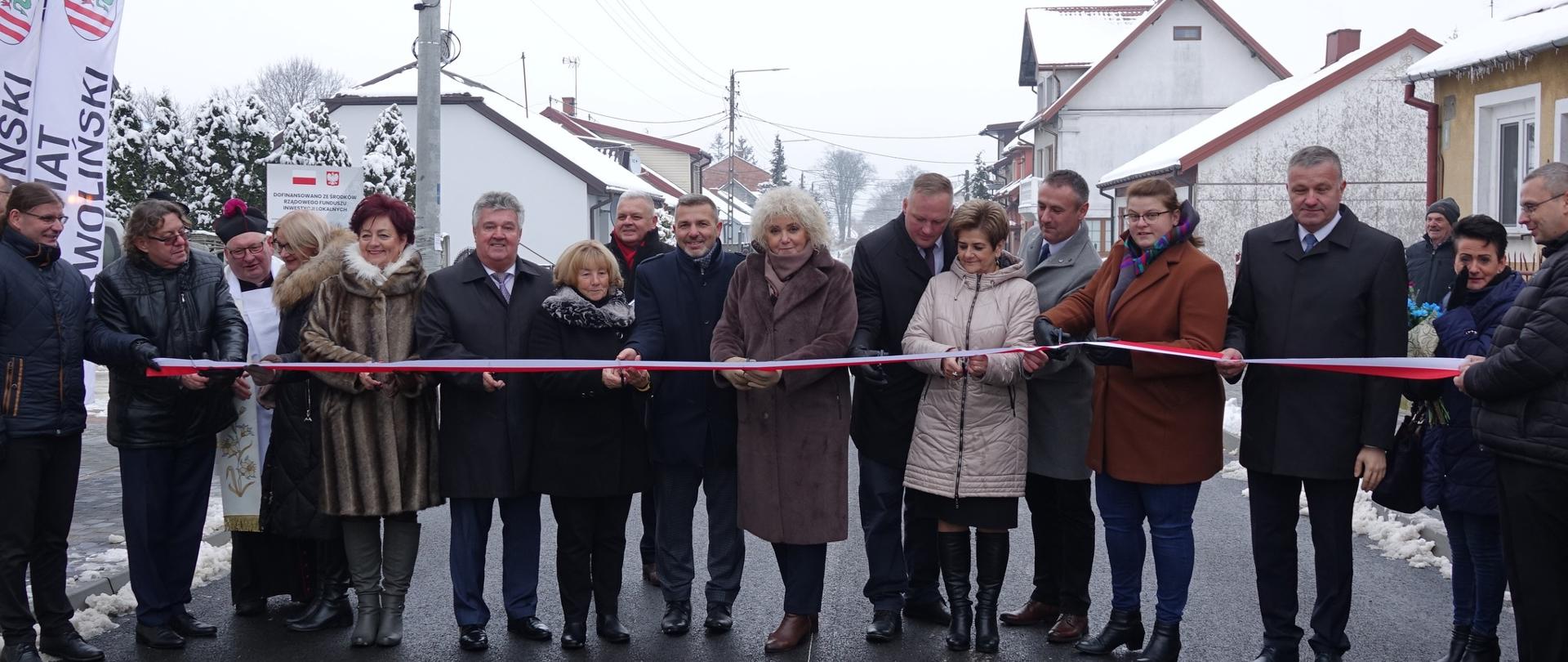 Gmina Parysów: Uroczyste otwarcie przebudowanej drogi powiatowej