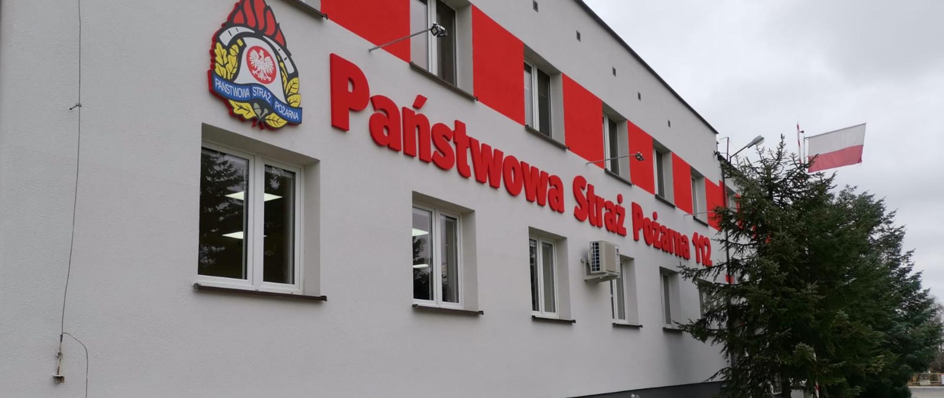 Nowa elewacja ciechanowskiej komendy