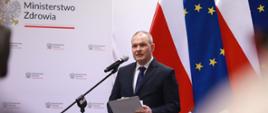 zdjęcie minister Izabeli Leszczyny z konferencji prasowej dot. listy leków refundowanych