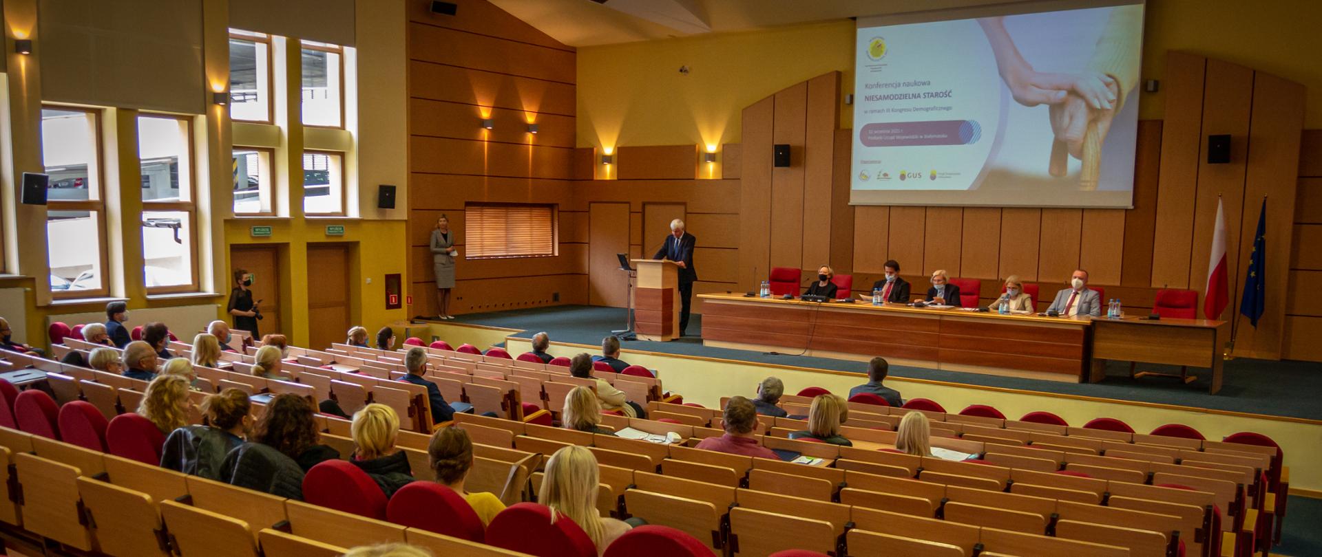 Konferencja naukowa pt. Niesamodzielna starość