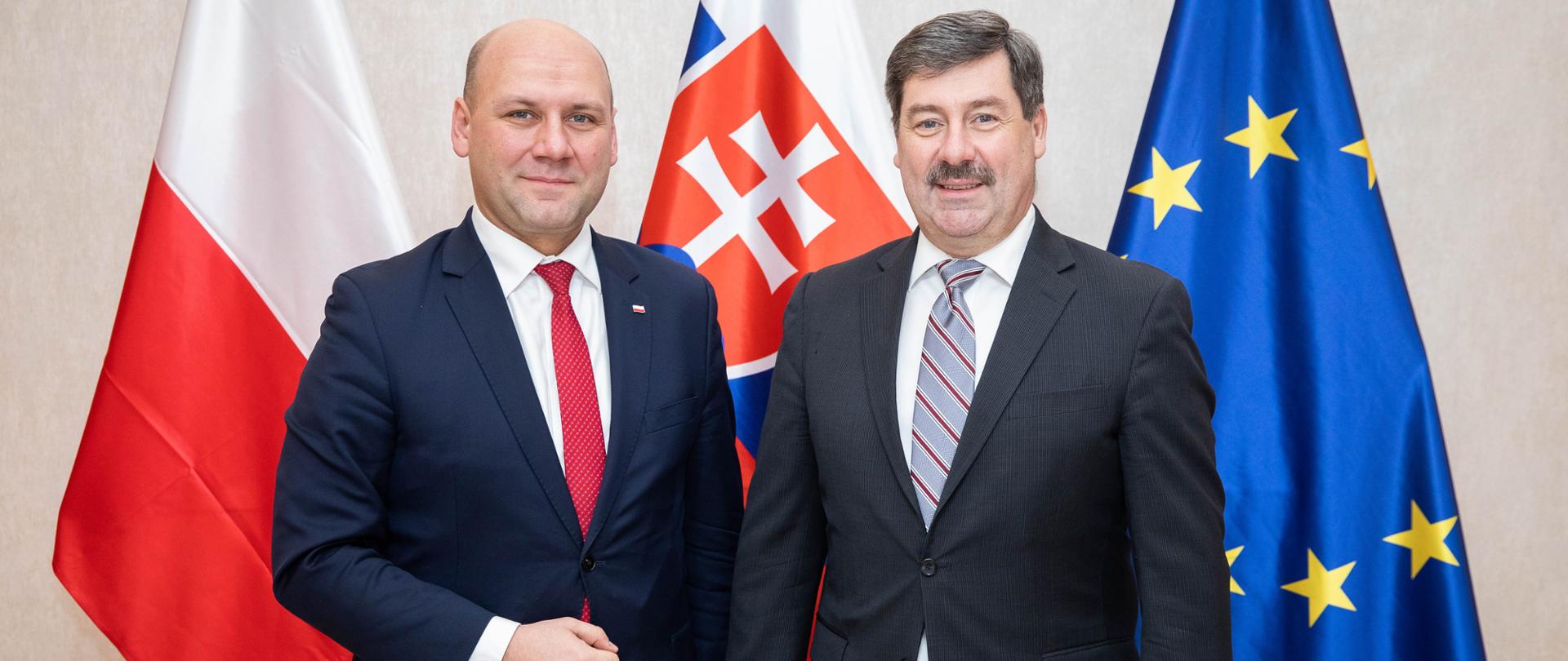 Deputy Minister Szymon Szynkowski vel Sęk travels to Slovakia