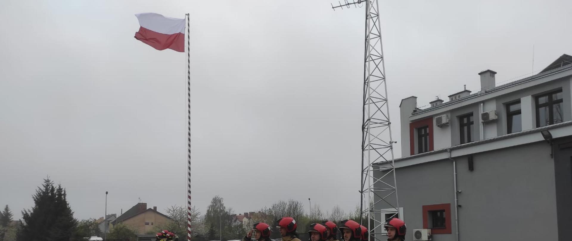 Dzień Flagi Rzeczypospolitej Polskiej w KP PSP Brzeg