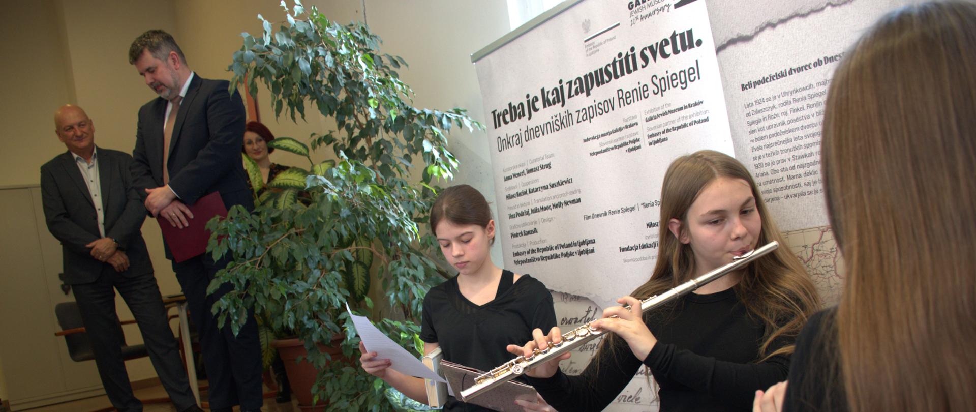 wystawa_Renia_Spiegel_OS_Starse