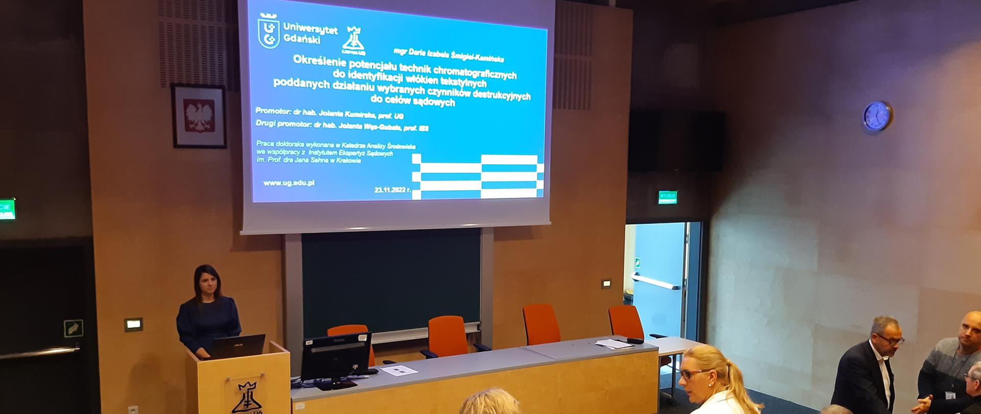 Badania nad wpływem substancji chemicznych - baner
