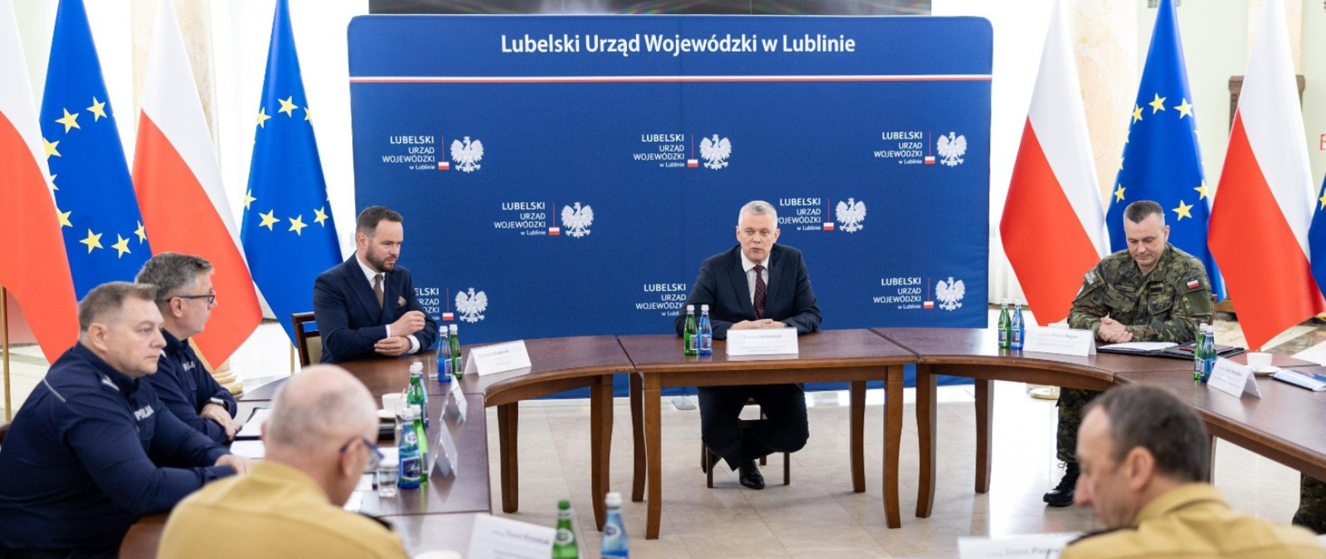 Odprawa ze służbami w Lublinie z udziałem ministra Tomasza Siemoniaka