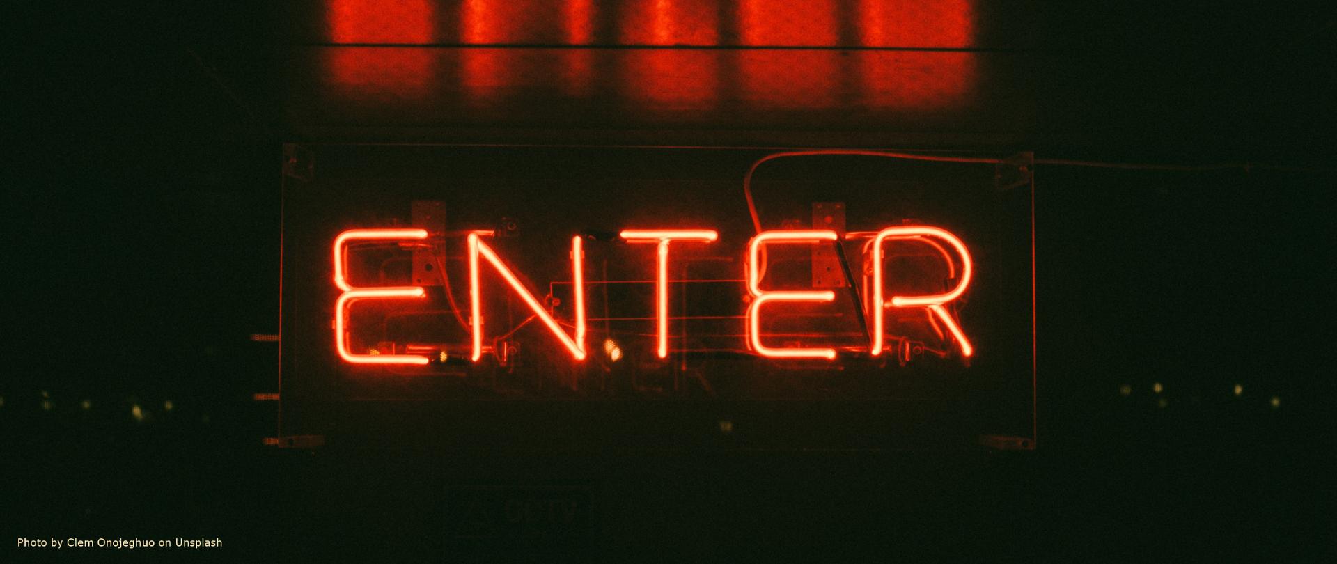 Ilustracja - neon z napisem enter
