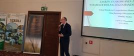 Warmińsko-Mazurski Wojewódzki Inspektor Jakości Handlowej Artykułów rolno-spożywczych Ryszard Piórkowski przemawiający do uczestników seminarium