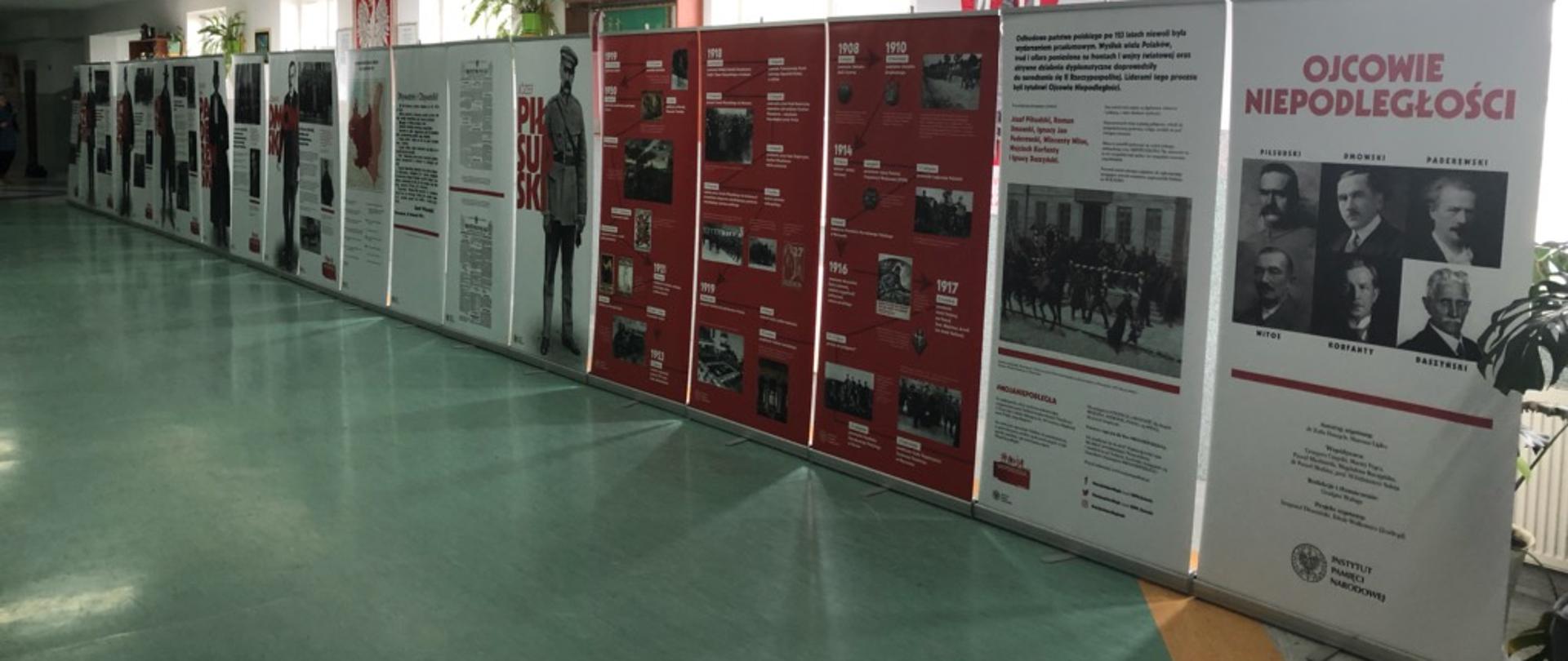 Na zdjęciu widać plansze