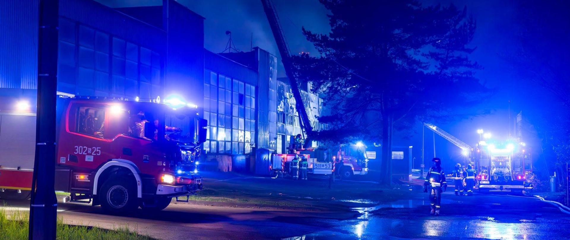 Pożar hali produkcyjnej w Mikołowie