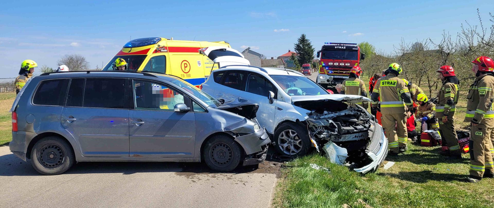 Wypadek samochodowy w miejscowości Gałkowice 