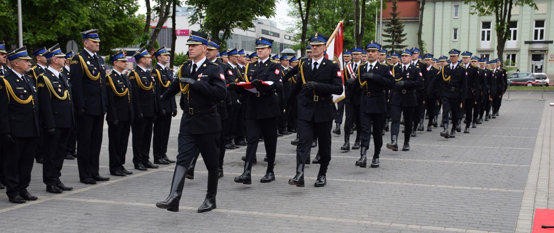Uroczystości wojewódzkiego Dnia Strażaka oraz nadania Sztandaru Komendzie Powiatowej PSP w Zawierciu