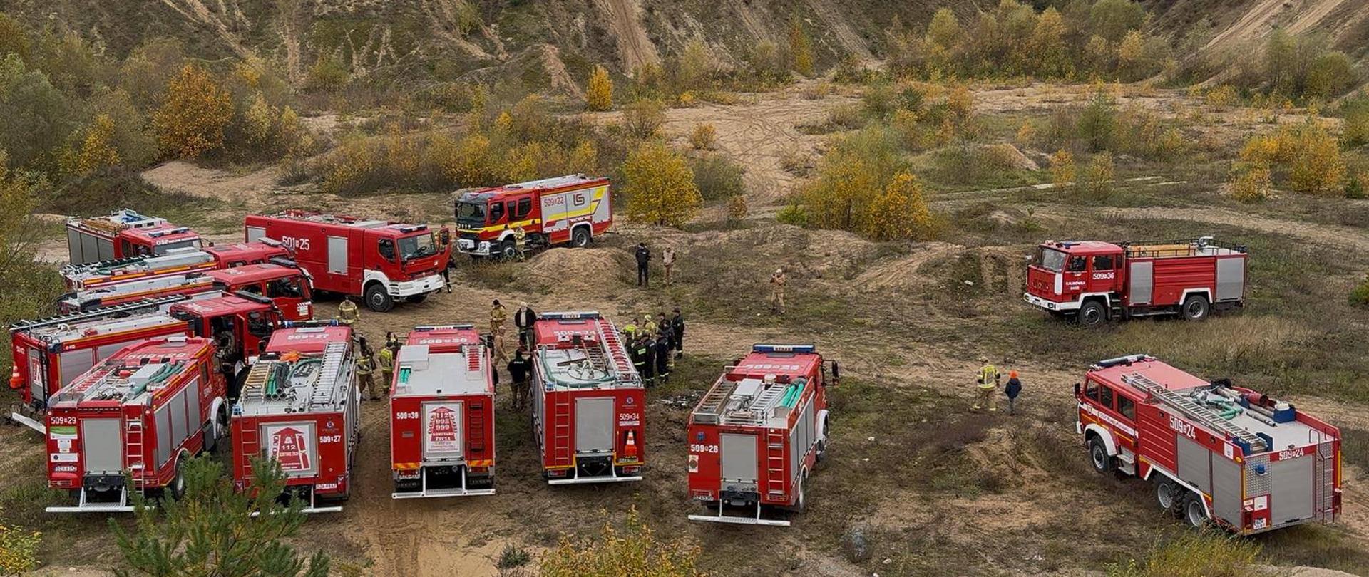 Szkolenie z bezpiecznej jazdy wozami pożarniczymi w trudnym terenie
