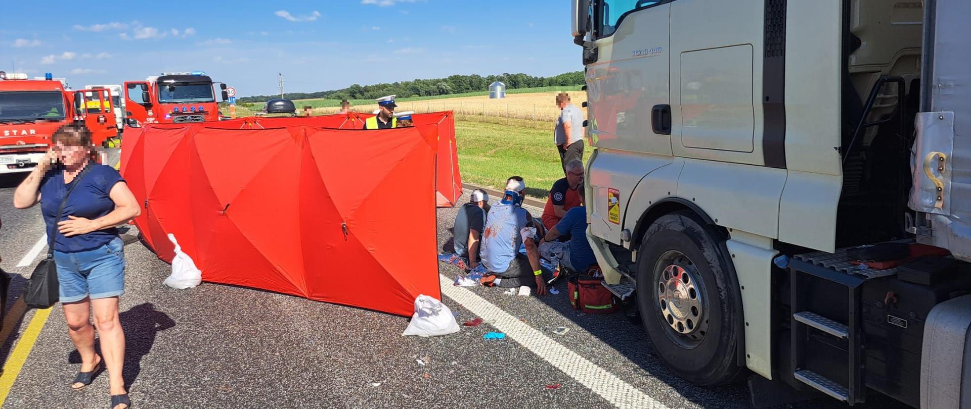 WYPADEK NA 115km AUTOSTRADY A2