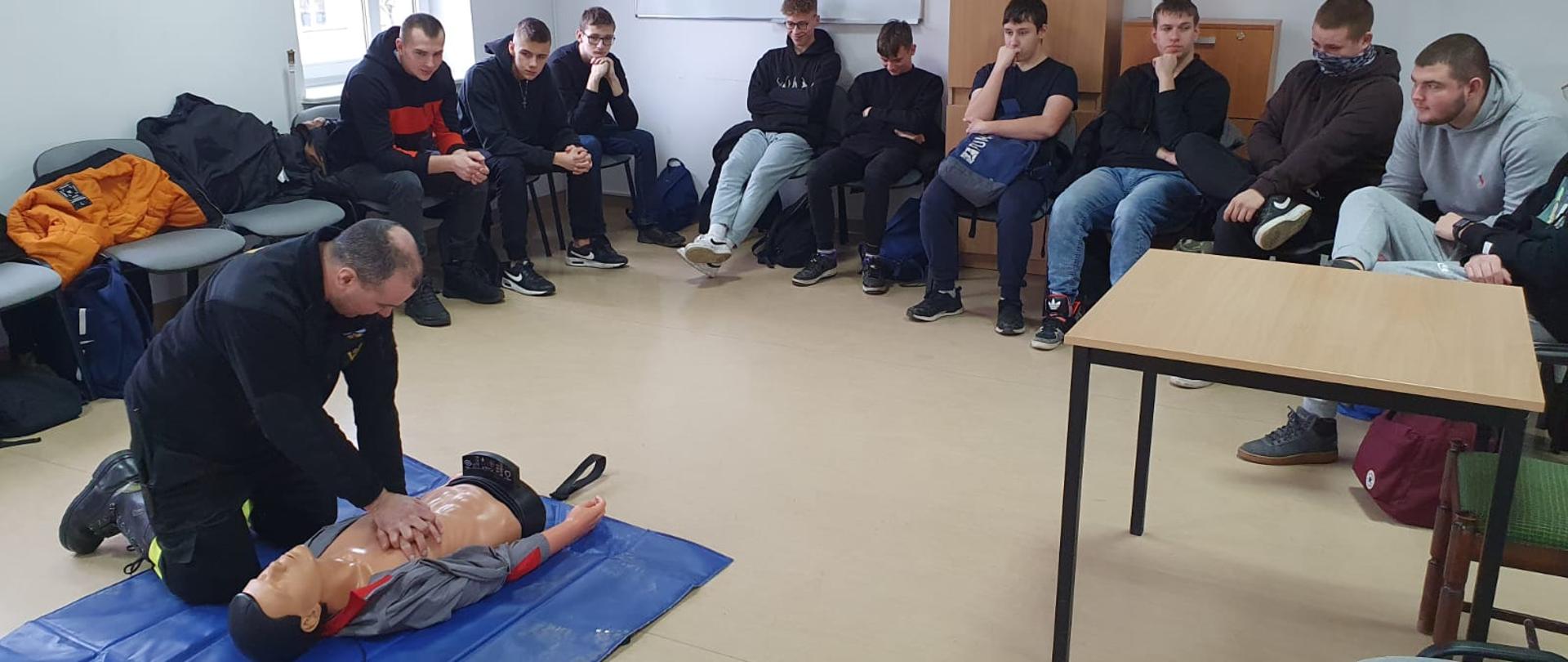 Pokazy z kwalifikowanej pomocy przedmedycznej