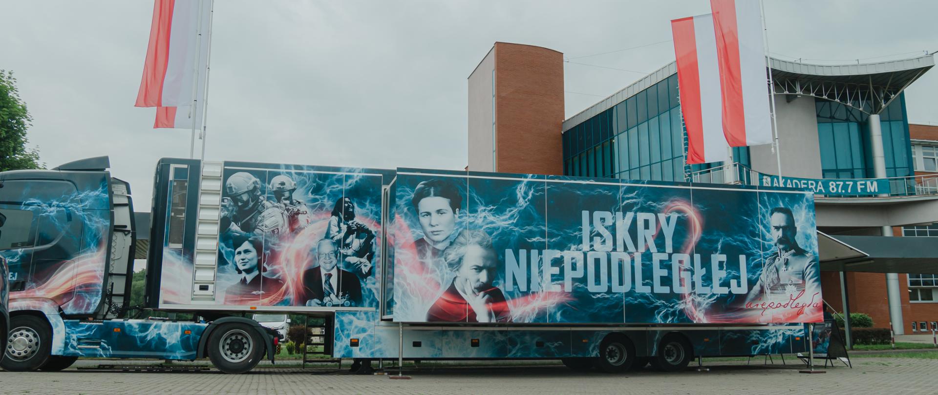 Multimedialne widowisko "Iskry Niepodległej" w Białymstoku