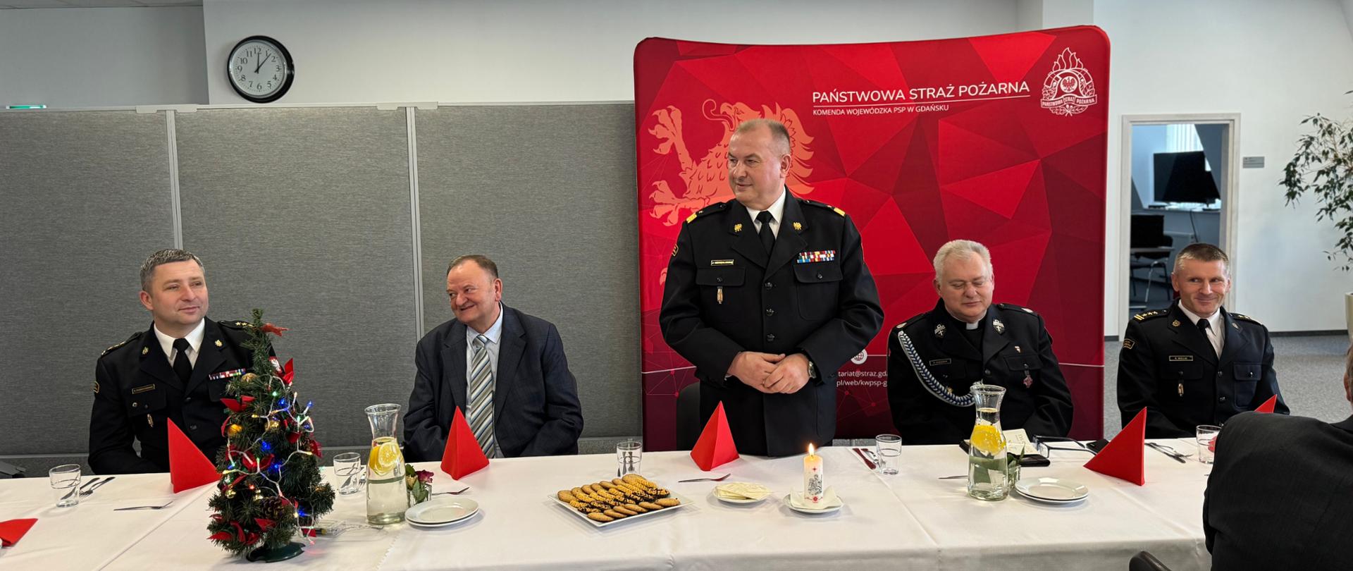 Spotkanie świąteczno- noworoczne emerytów 