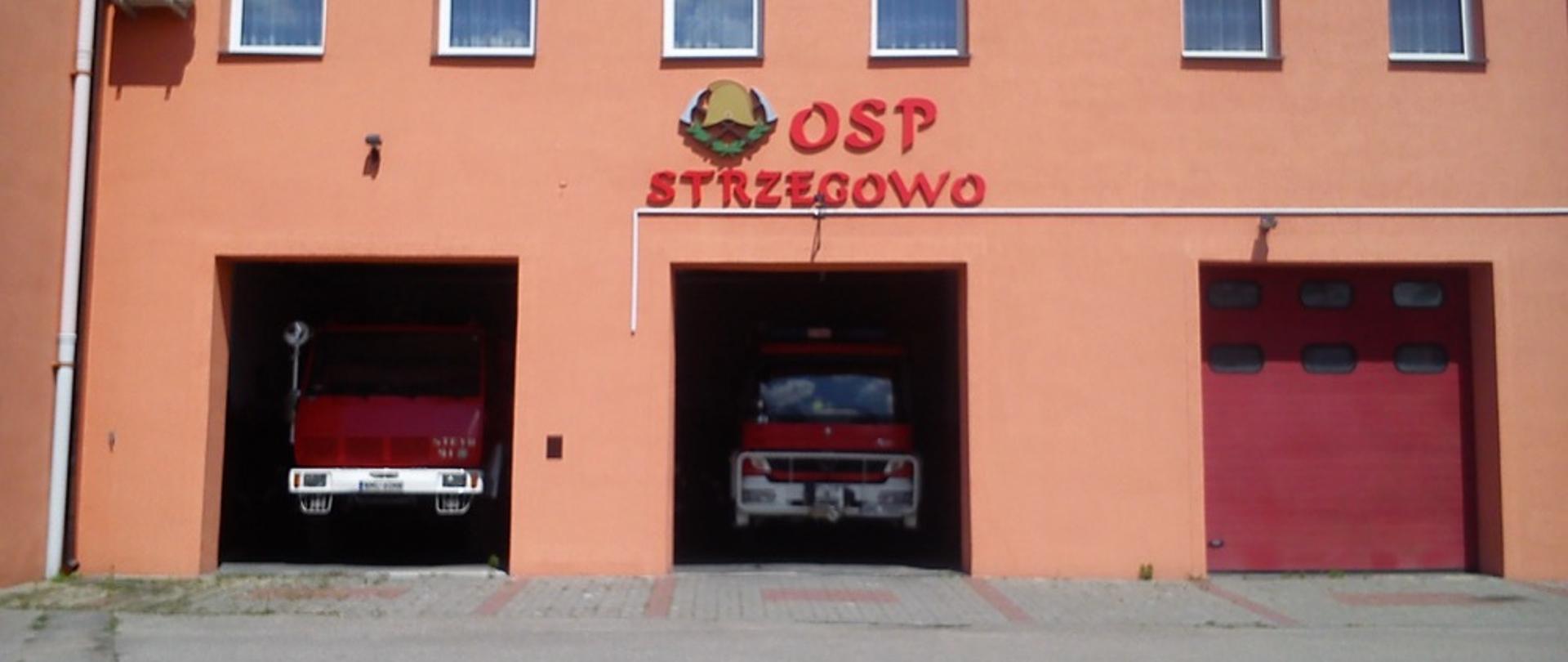 Remiza OSP Strzegowo oraz dwa pojazdy pożarnicze