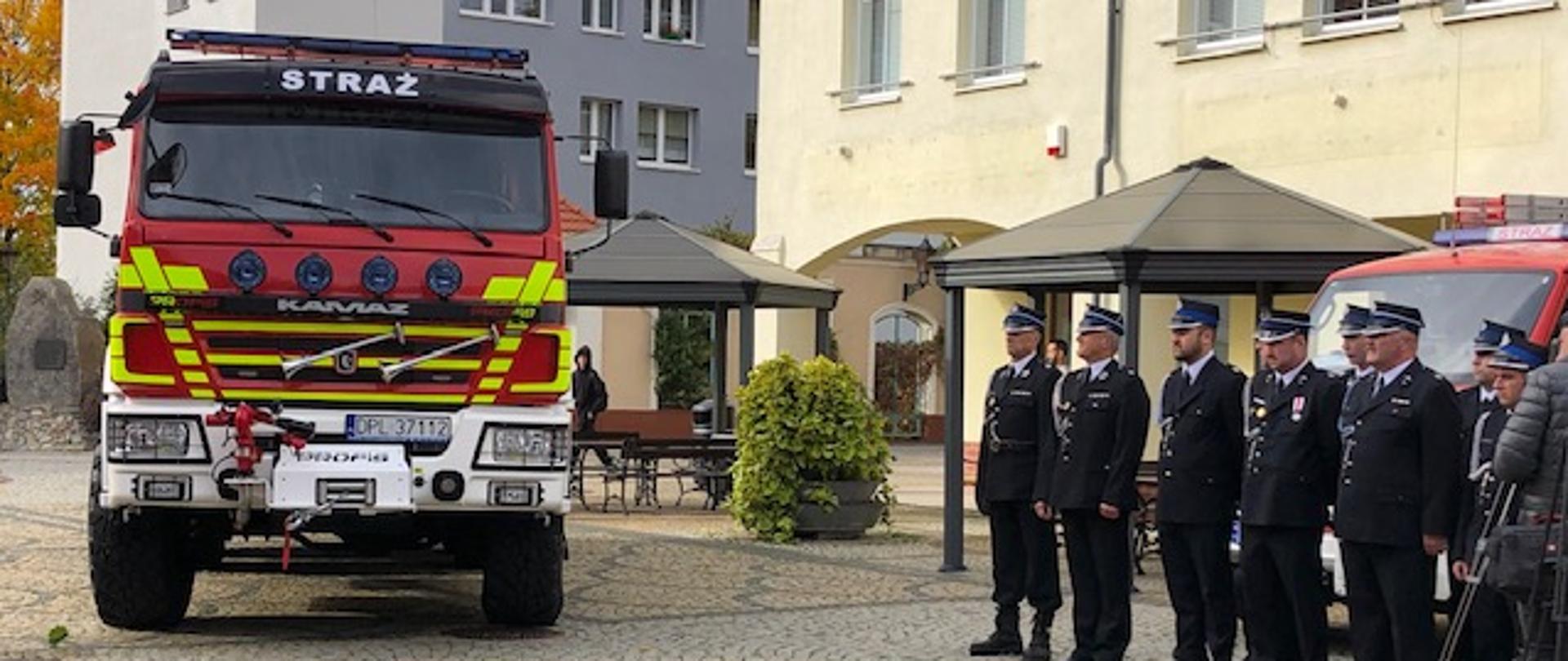 przekazanie samochodu ratowniczo gaśniczego dla OSP Sobin