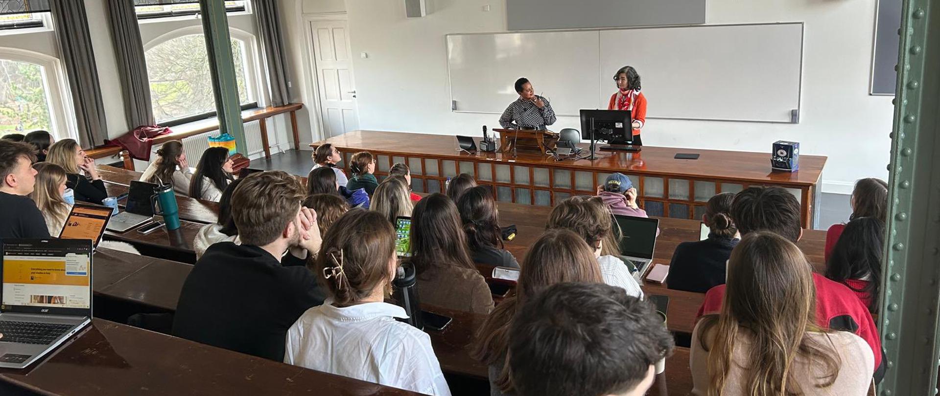 Spotkanie ze studentami Uniwersytetu w Lejdzie