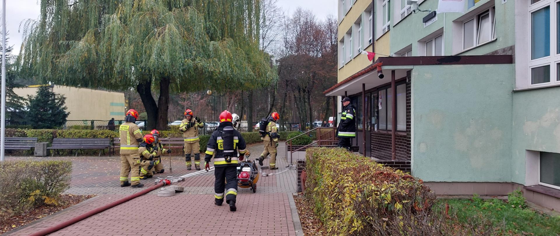 Ćwiczenia w szkole podstawowej nr 2 w Ostrołęce