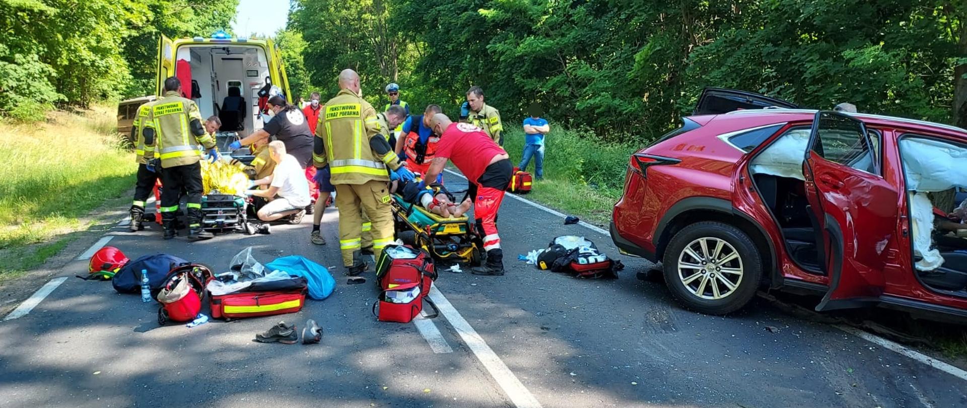 WYPADEK DWÓCH POJAZDÓW OSOBOWYCH W MIEJSCOWOŚCI ZOFIJOWO