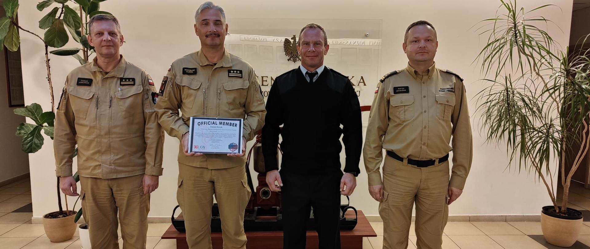 STRAŻAK KM PSP W POZNANIU DOŁĄCZYŁ DO ELITARNEGO KLUBU FIRE LION'S 