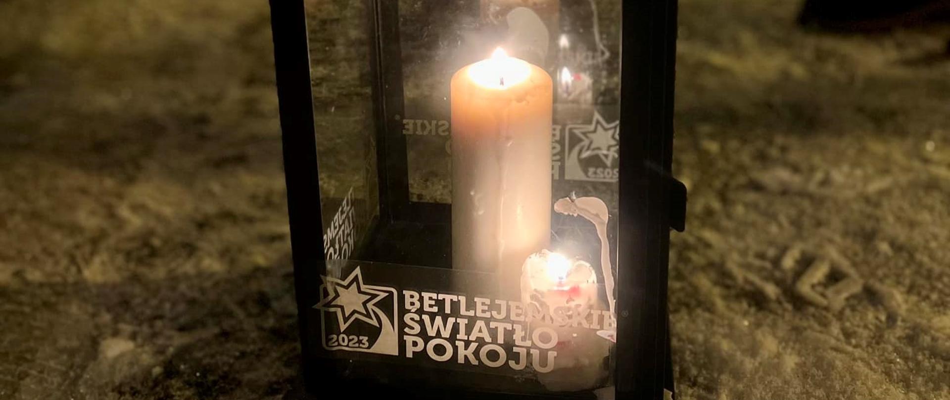 Latarenka z Betlejemskim Światłem Pokoju