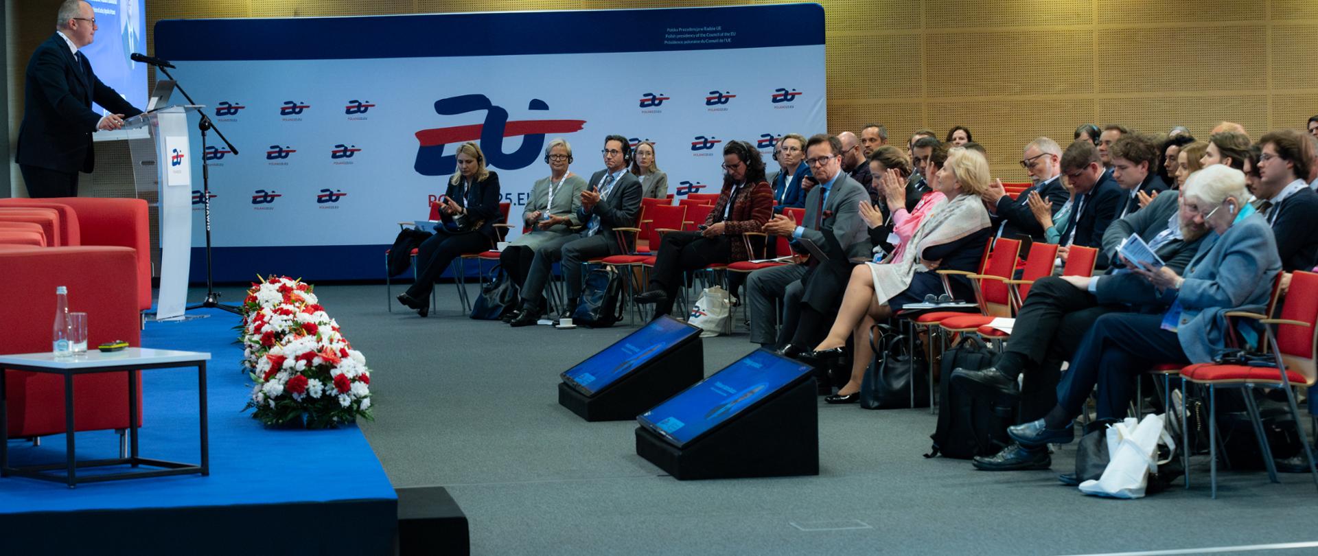 Społeczeństwo obywatelskie w centrum debaty o rządach prawa