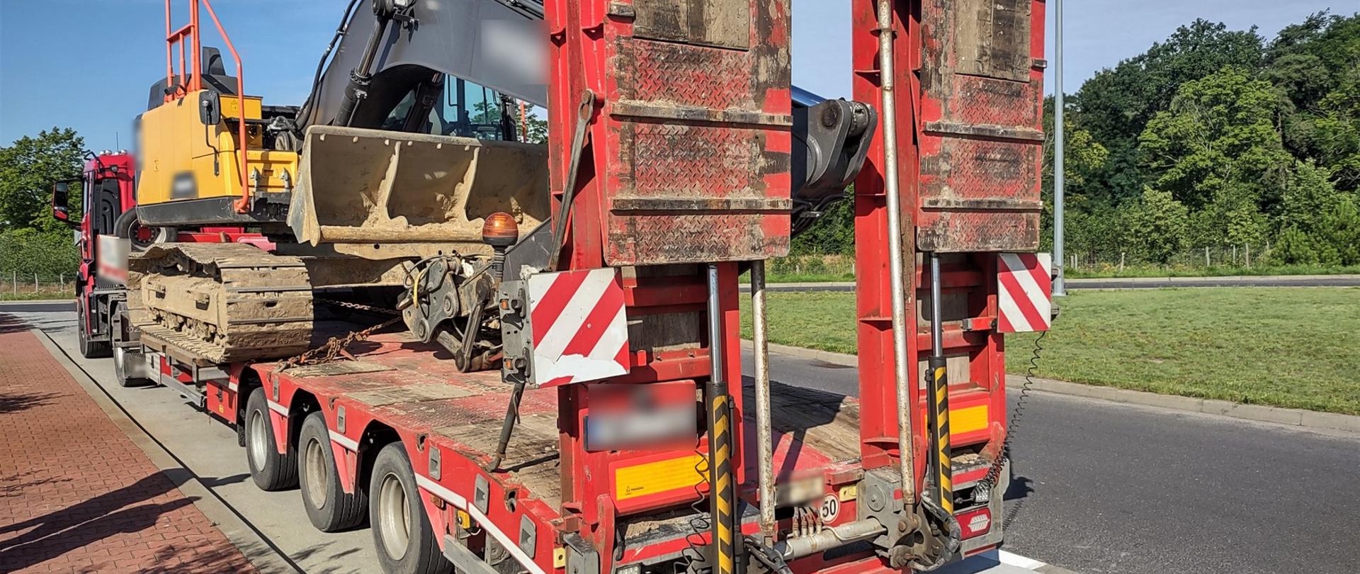 Przekroczone były nie tylko wartości masowe, ale także te związane z wymiarami poruszającego się po drodze ekspresowej S5 zespołu pojazdów