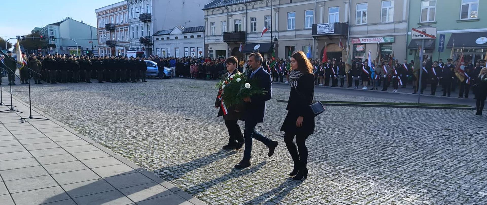 Na zdjęciu delegacja PLSP podczas miejskich uroczystości z okazji Narodowego Święta Niepodległości